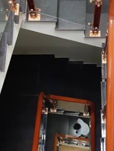 Thi Công Cầu Thang Đá Hoa Cương