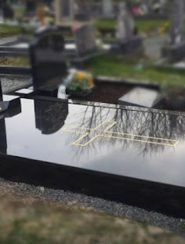 Đá Hoa Cương Ốp Bia Mộ 